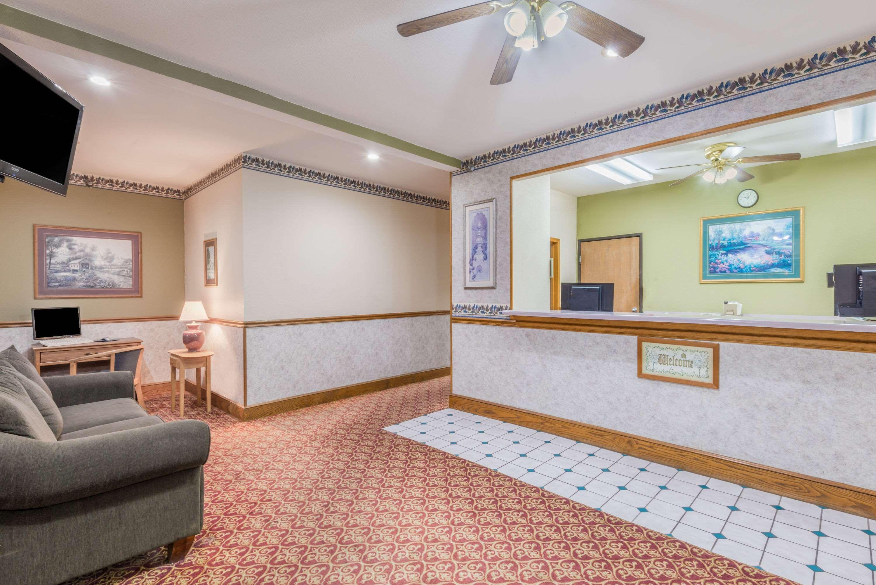 Super 8 By Wyndham Platte City Kansas City Area Εξωτερικό φωτογραφία