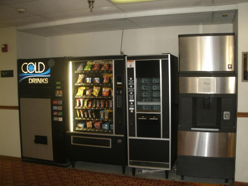 Super 8 By Wyndham Platte City Kansas City Area Εξωτερικό φωτογραφία