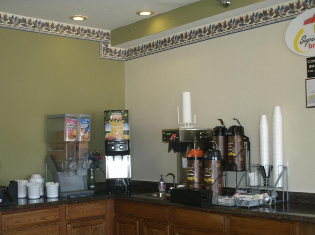 Super 8 By Wyndham Platte City Kansas City Area Εξωτερικό φωτογραφία